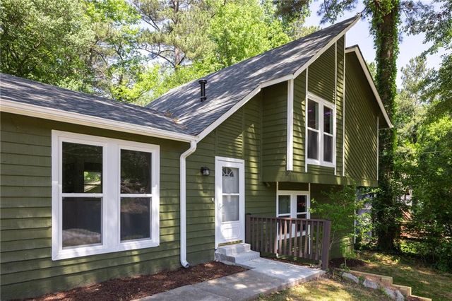 2160 Leslie Brook Drive, Decatur, GA 30035