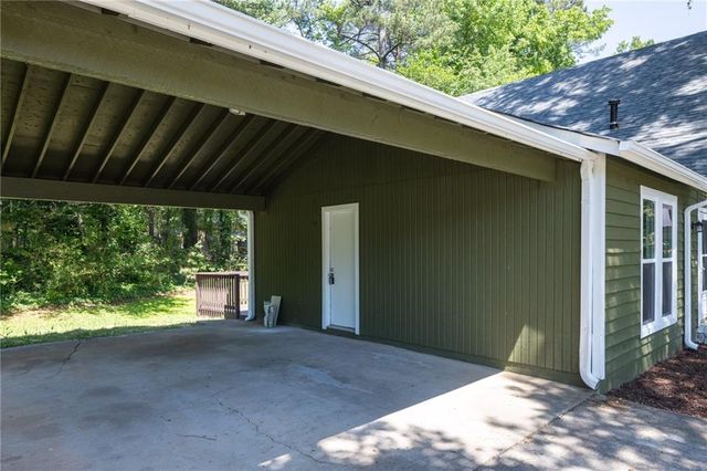 2160 Leslie Brook Drive, Decatur, GA 30035