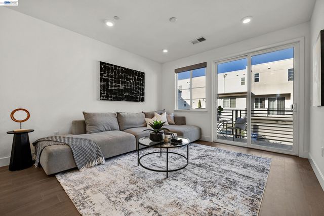 29259 Hub Court, Hayward, CA 94544