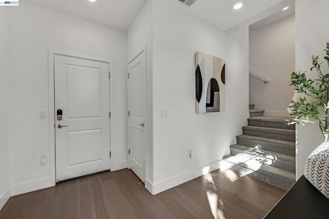 29259 Hub Court, Hayward, CA 94544
