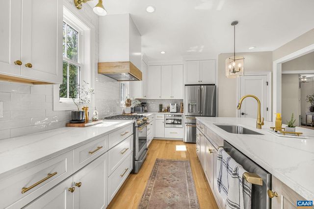 116 APPLEWOOD DR, Zion Crossroads, VA 22942