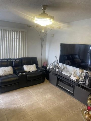 1011 NW 27th Ct, Miami, FL 33125