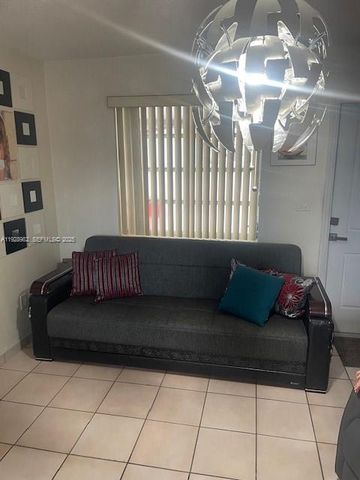 1011 NW 27th Ct, Miami, FL 33125