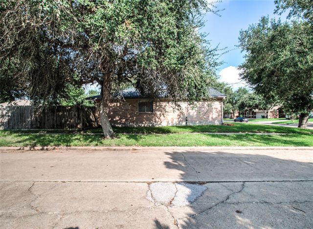 6726 Grant Drive, Richmond, TX 77469