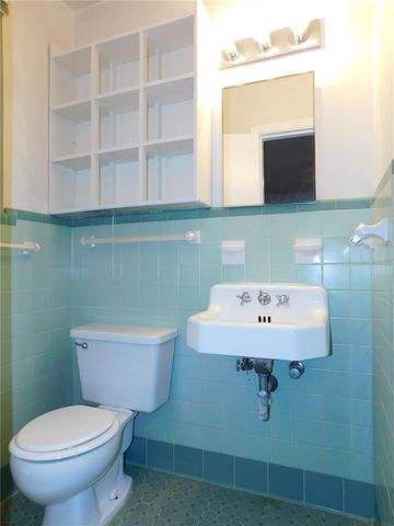 548 NE 5TH AVENUE, Gainesville, FL 32601