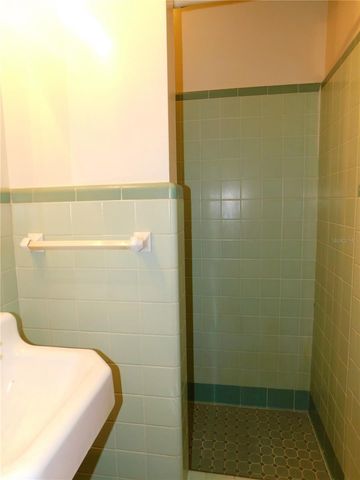 548 NE 5TH AVENUE, Gainesville, FL 32601