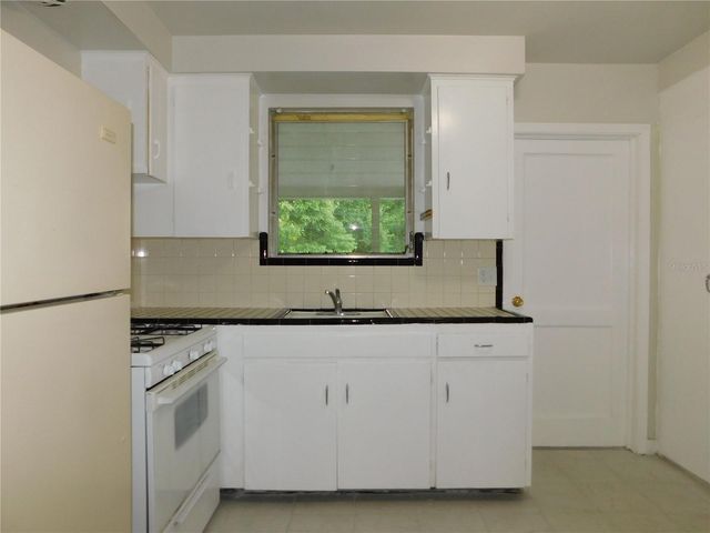 548 NE 5TH AVENUE, Gainesville, FL 32601