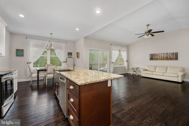 20430 SUNSET HILL DR, Lignum, VA 22726
