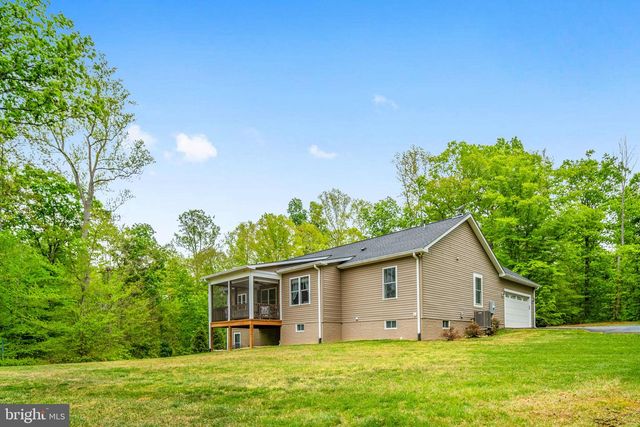 20430 SUNSET HILL DR, Lignum, VA 22726