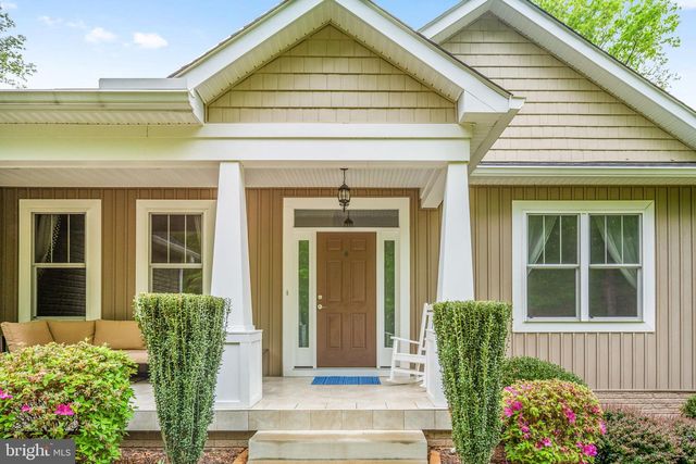 20430 SUNSET HILL DR, Lignum, VA 22726