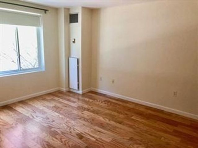 950 Massachusetts Ave 318, Cambridge, MA 02139