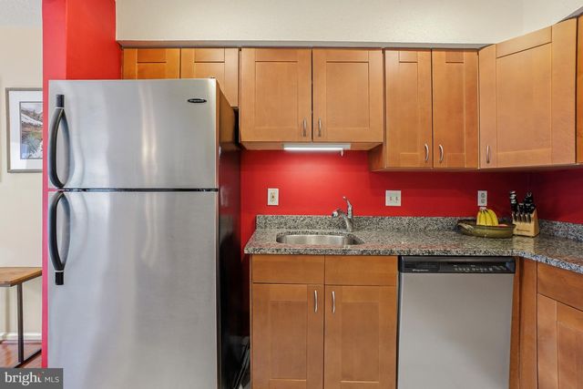 2315 GLADE BANK WAY, Reston, VA 20191