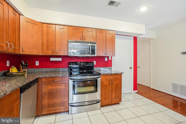 2315 GLADE BANK WAY, Reston, VA 20191