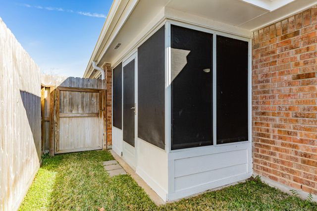 2806 S Peach Hollow Circle, Pearland, TX 77584