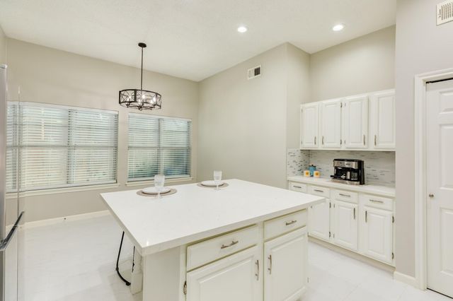 2806 S Peach Hollow Circle, Pearland, TX 77584