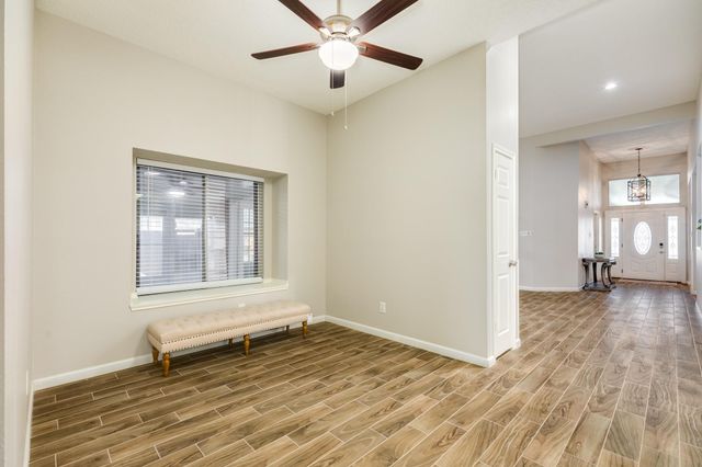 2806 S Peach Hollow Circle, Pearland, TX 77584