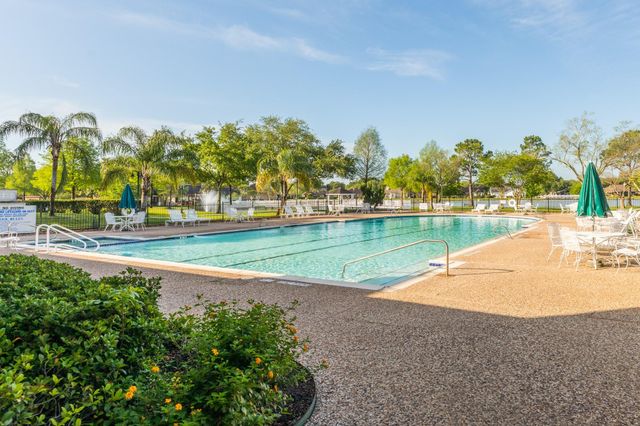 2806 S Peach Hollow Circle, Pearland, TX 77584