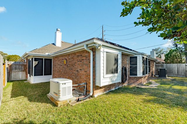 2806 S Peach Hollow Circle, Pearland, TX 77584