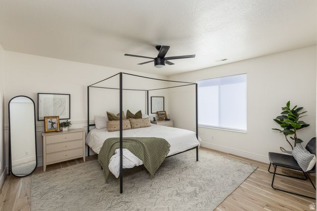 1012 CAMBRIA DR, North Salt Lake, UT 84054