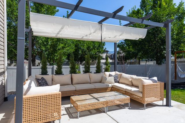 1012 CAMBRIA DR, North Salt Lake, UT 84054