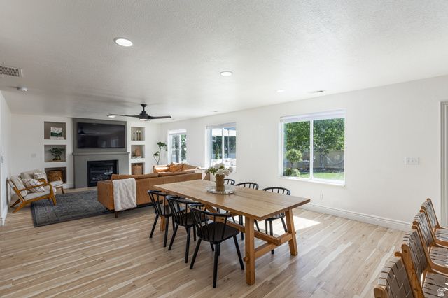 1012 CAMBRIA DR, North Salt Lake, UT 84054