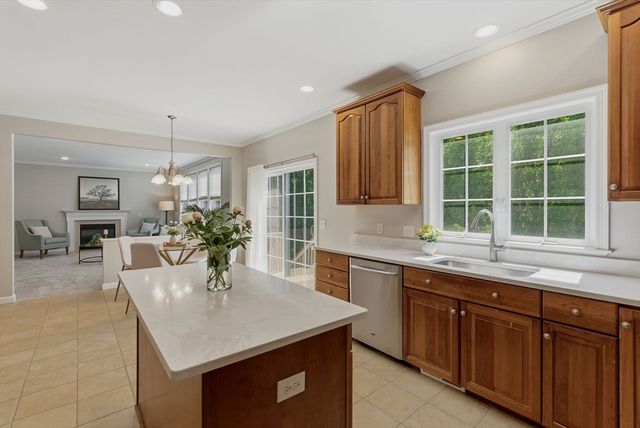 21 Seaver Farm Ln, Grafton, MA 01560