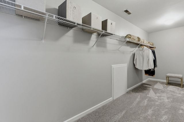 21 Seaver Farm Ln, Grafton, MA 01560
