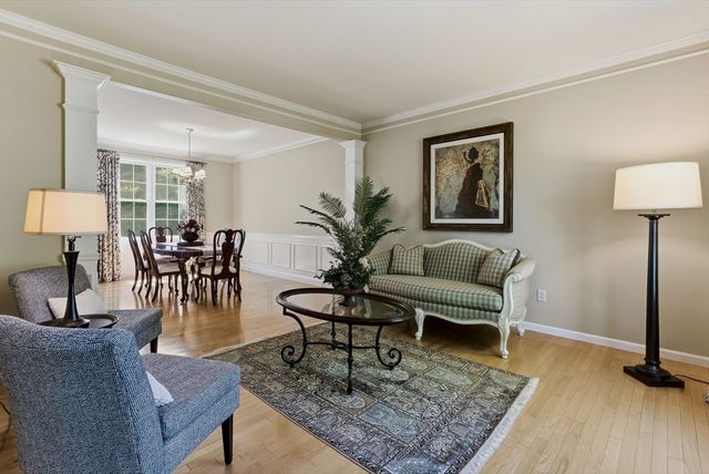 21 Seaver Farm Ln, Grafton, MA 01560
