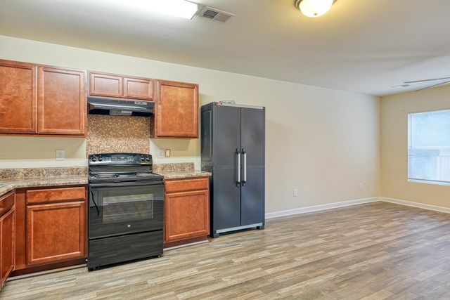 240 Cotton Creek Drive, Spartanburg, SC 29302