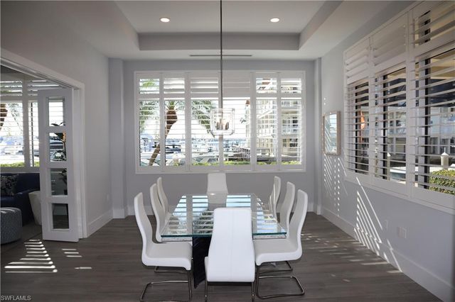 891 10th ST S, Naples, FL 34102