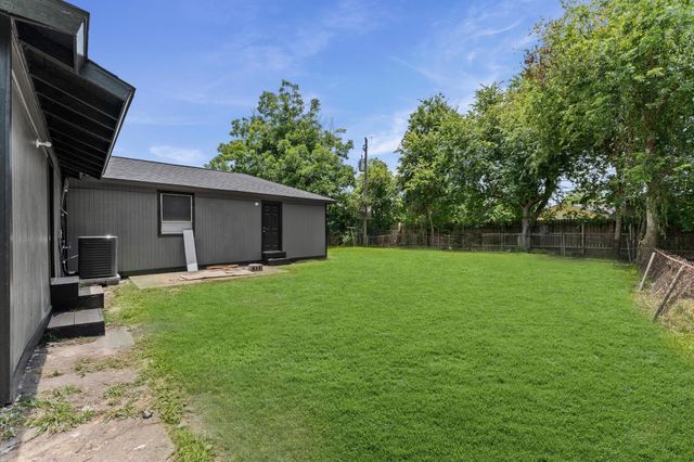 3626 Sparrow Street, Houston, TX 77051