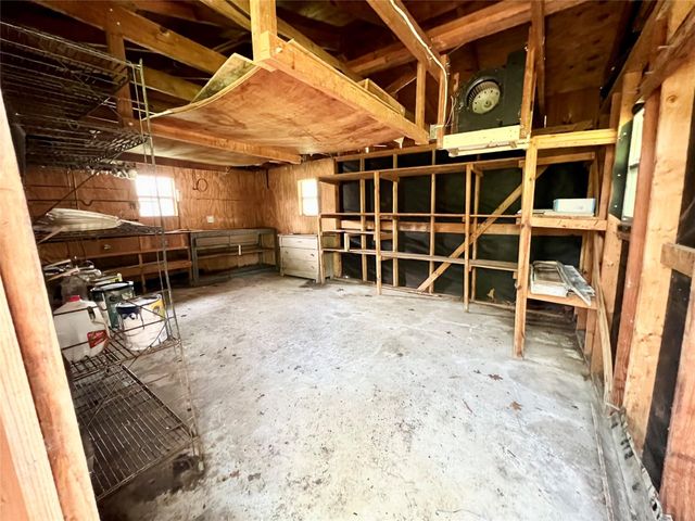 820 W Live Oak ST, Lockhart, TX 78644