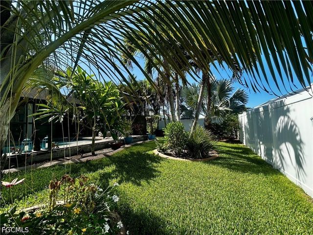 2552 SW 28th AVE, Cape Coral, FL 33914