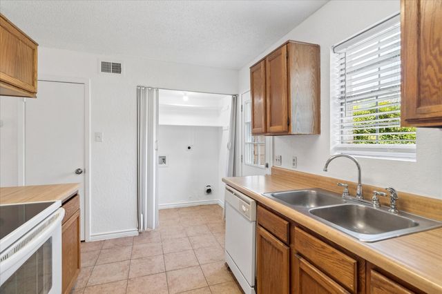 2400 Jupiter Road 5, Plano, TX 75074