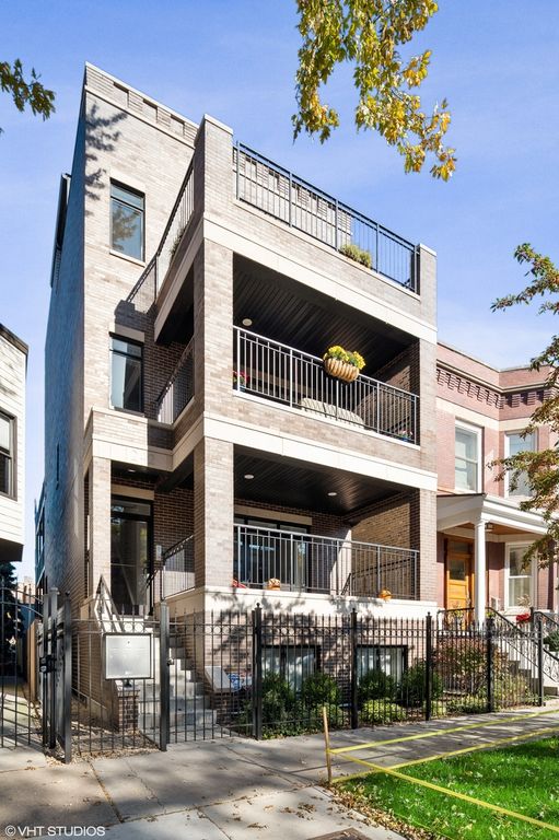 1242 W Grace Street W 3, Chicago, IL 60613