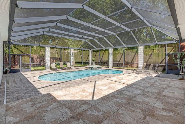 111 Troy Circle, Fort Walton Beach, FL 32547