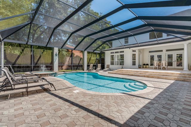 111 Troy Circle, Fort Walton Beach, FL 32547