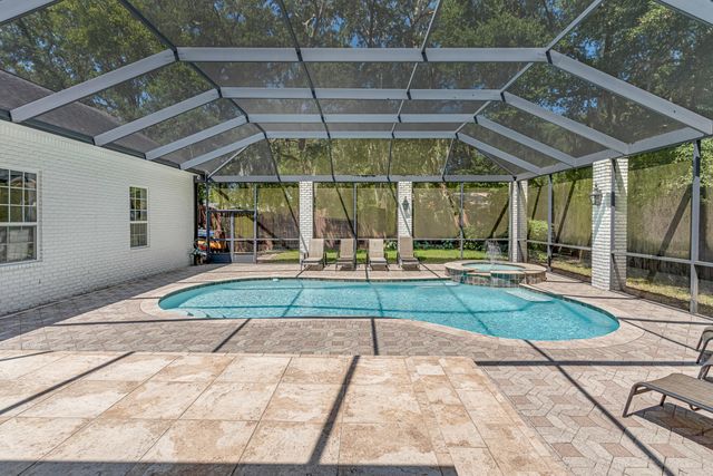 111 Troy Circle, Fort Walton Beach, FL 32547