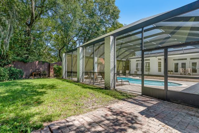 111 Troy Circle, Fort Walton Beach, FL 32547