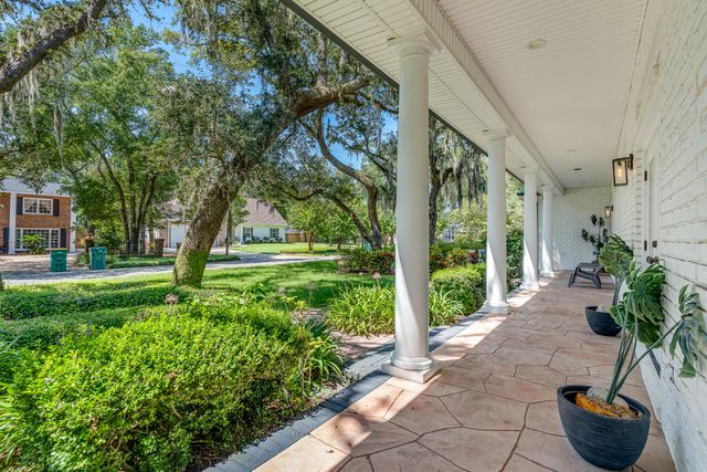 111 Troy Circle, Fort Walton Beach, FL 32547