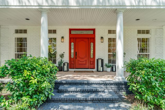 111 Troy Circle, Fort Walton Beach, FL 32547