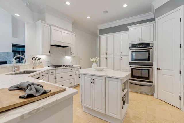 111 Troy Circle, Fort Walton Beach, FL 32547