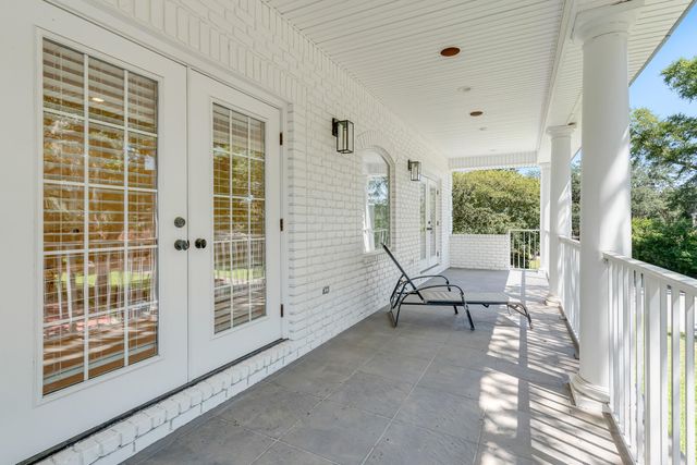 111 Troy Circle, Fort Walton Beach, FL 32547