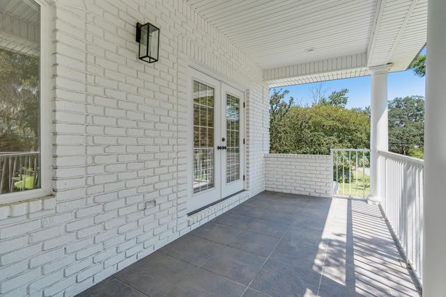 111 Troy Circle, Fort Walton Beach, FL 32547