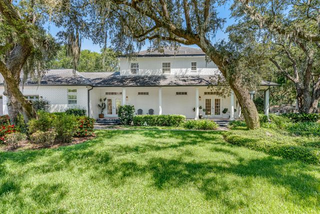 111 Troy Circle, Fort Walton Beach, FL 32547