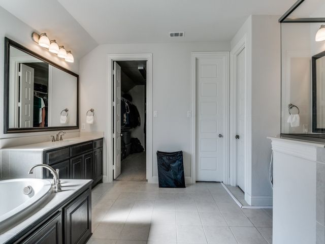 524 Windrow Lane, Waxahachie, TX 75165