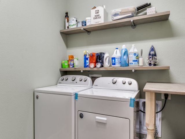 524 Windrow Lane, Waxahachie, TX 75165