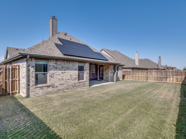 524 Windrow Lane, Waxahachie, TX 75165