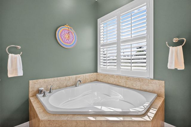 8551 SE Driftwood Street, Hobe Sound, FL 33455