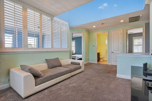 8551 SE Driftwood Street, Hobe Sound, FL 33455